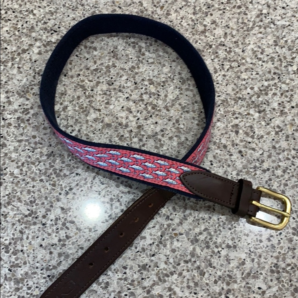 Vineyard vines belt size 28